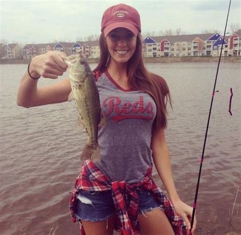 girls and fishing : r/nudegirlsfish .